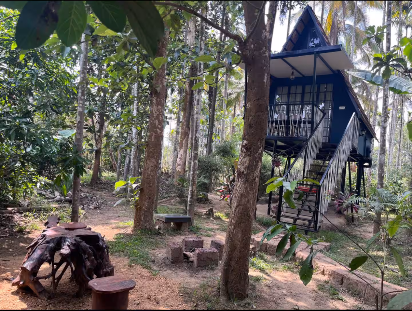 Outside the cottage at Riverloft, Kabani Riverside